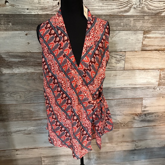 NWT Cato Red and Black Patterned Sleeveless Blouse With Front Side Tie - Picture 1 of 4